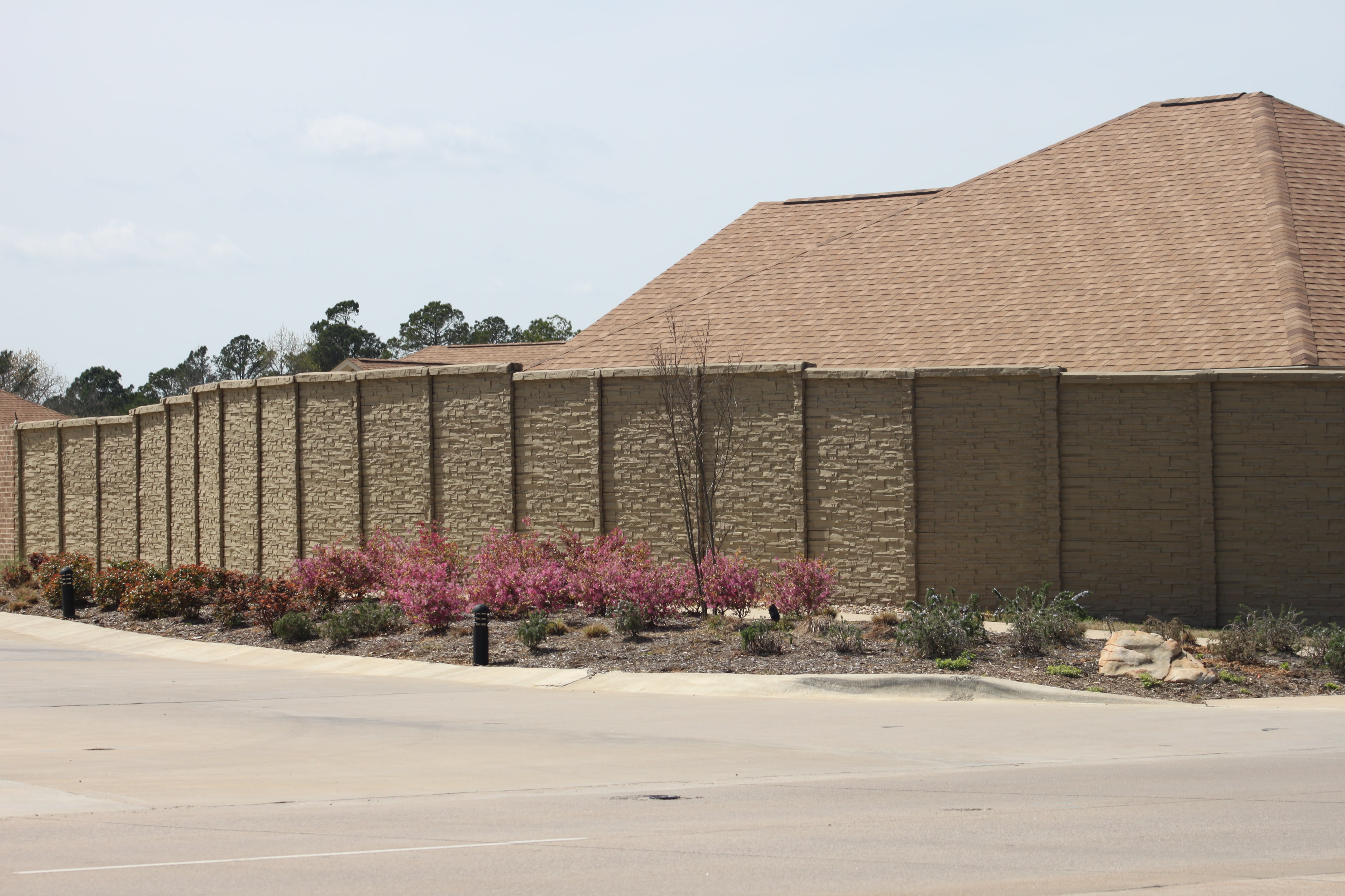 ChiselStone Precast Fence
