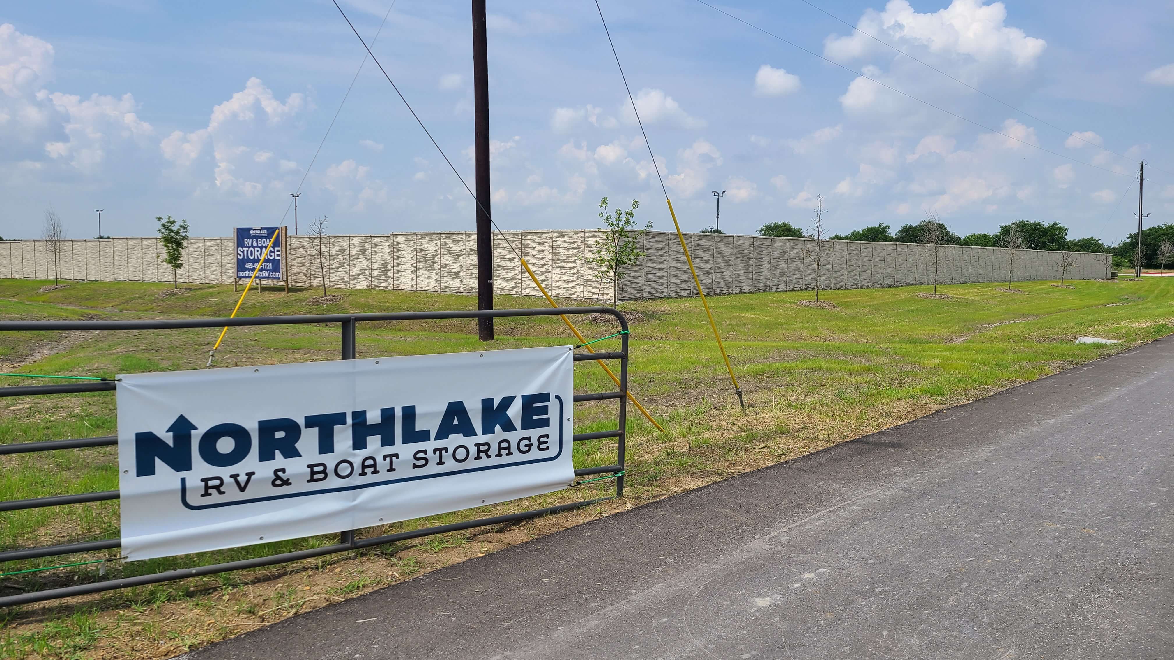 Northlake Storage concrete fence by Hilltop Concrete