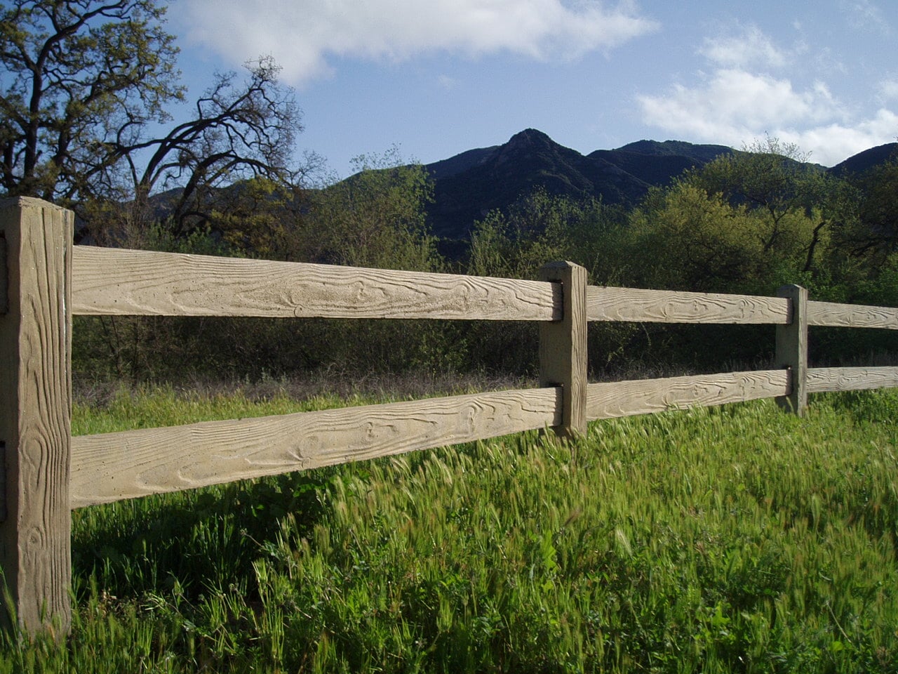 concrete fence rail system