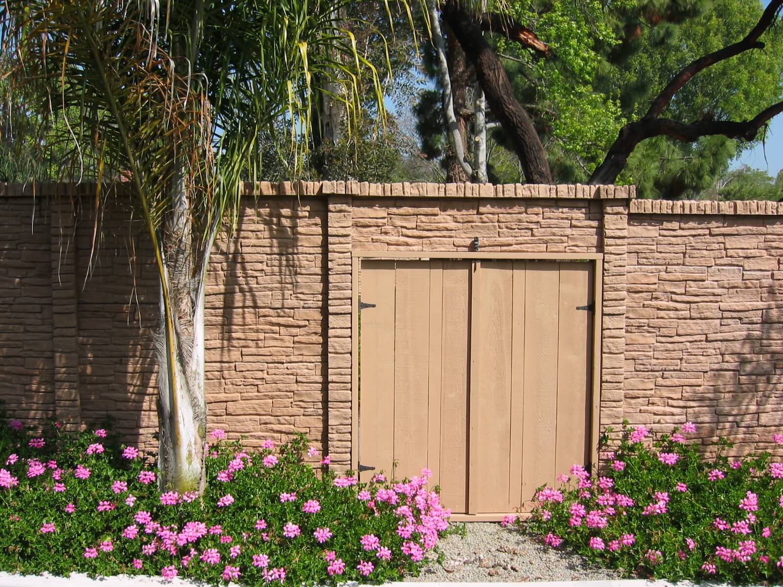 Precast Concrete Fence StackedStone Homeowner
