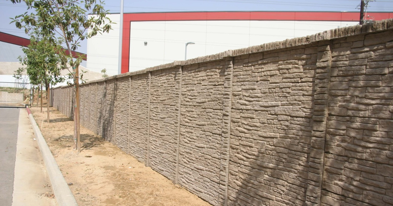 StackedStone concrete fence (2)-1