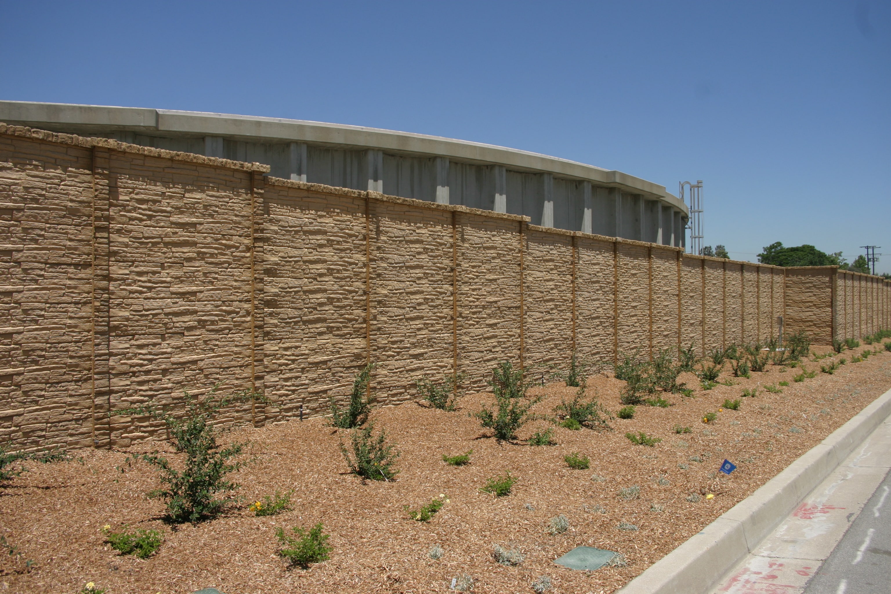 precast concrete screening wall