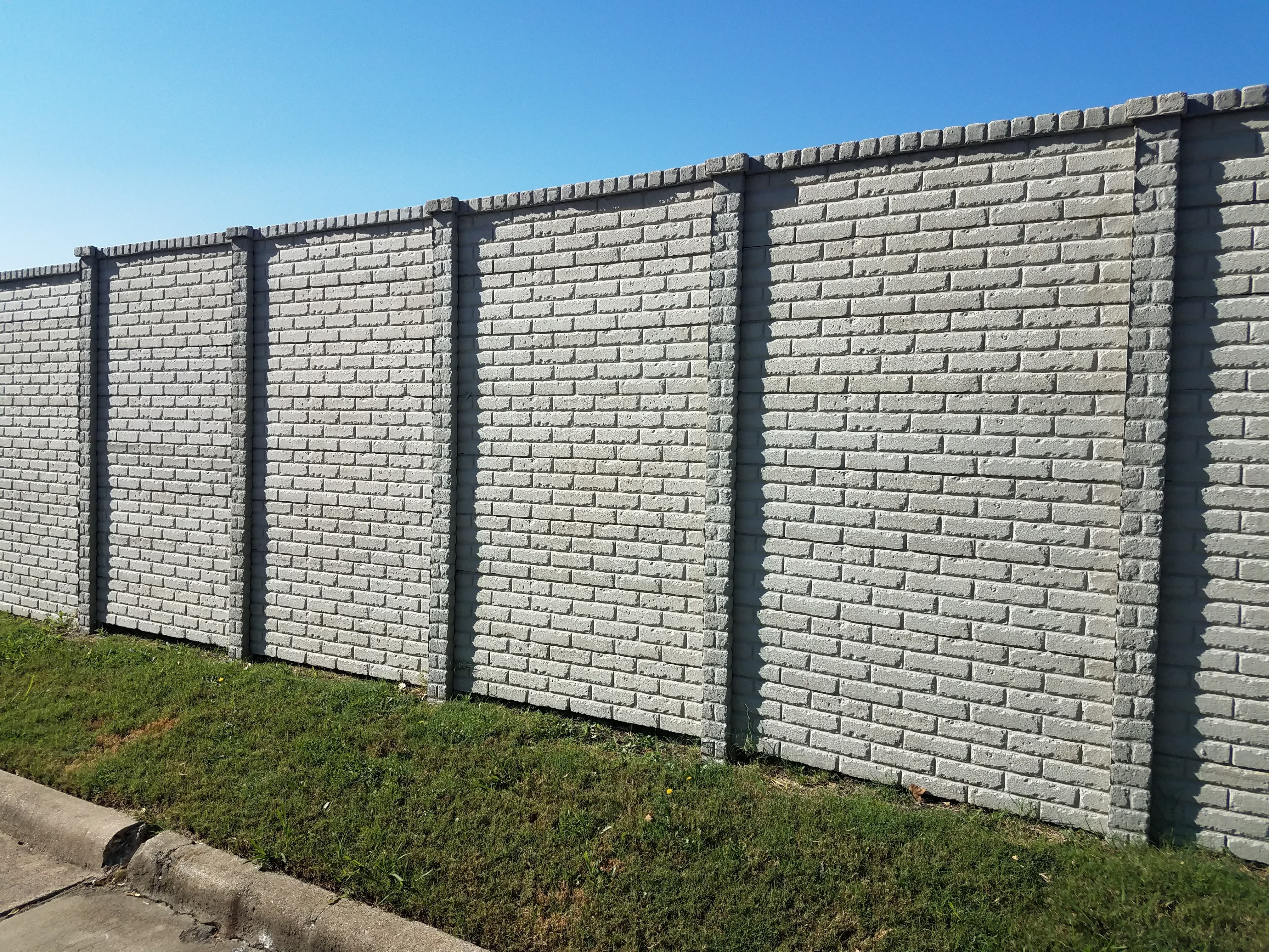 Dallas Concrete Fence - Hilltop Concrete - Precast Fencing