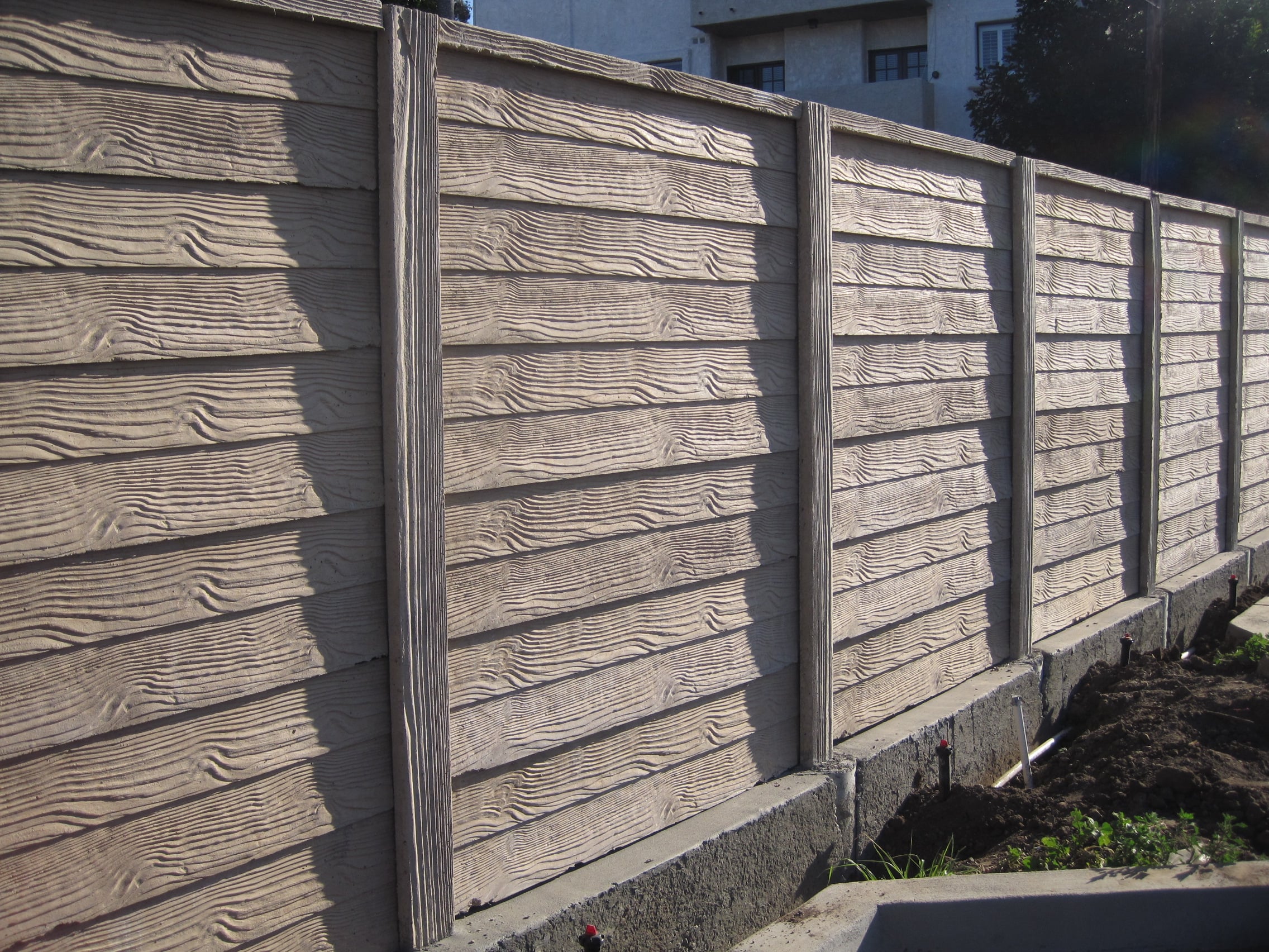 precast concrete fence system